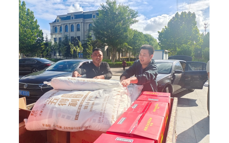 關(guān)懷如“月”而至丨天華實(shí)業(yè)集團(tuán)為全體員工發(fā)放中秋福利